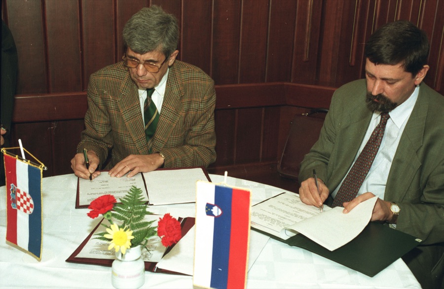 Potpisivanje ugovora između HINA-e i STA